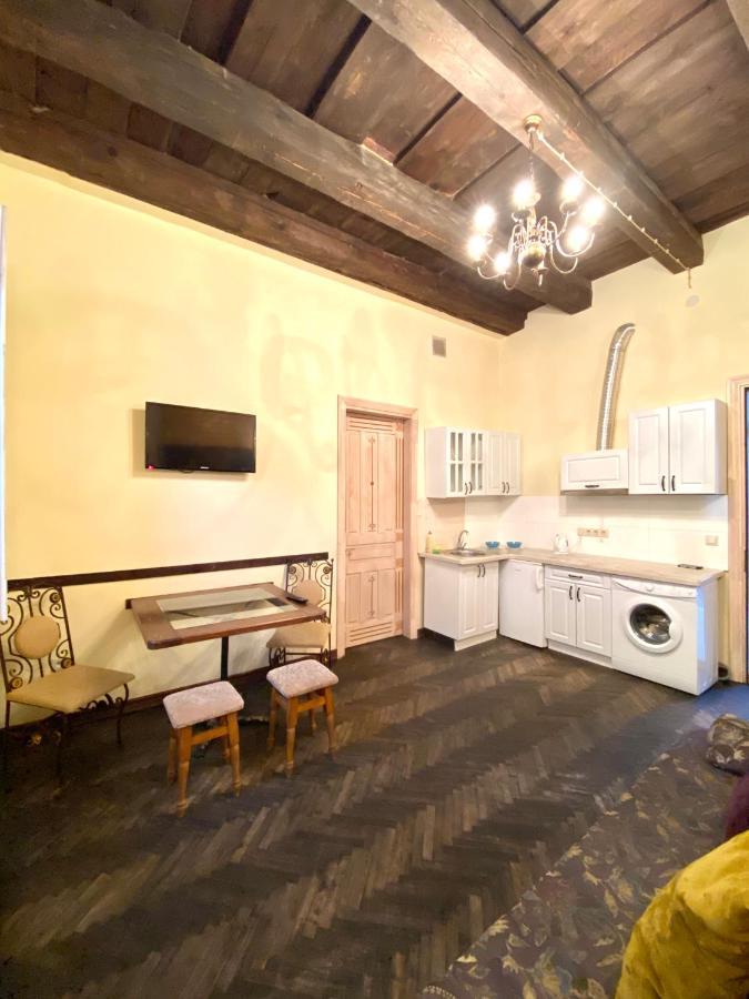 Квартира Подобово На Вулиці Валова 21А Lviv Ngoại thất bức ảnh