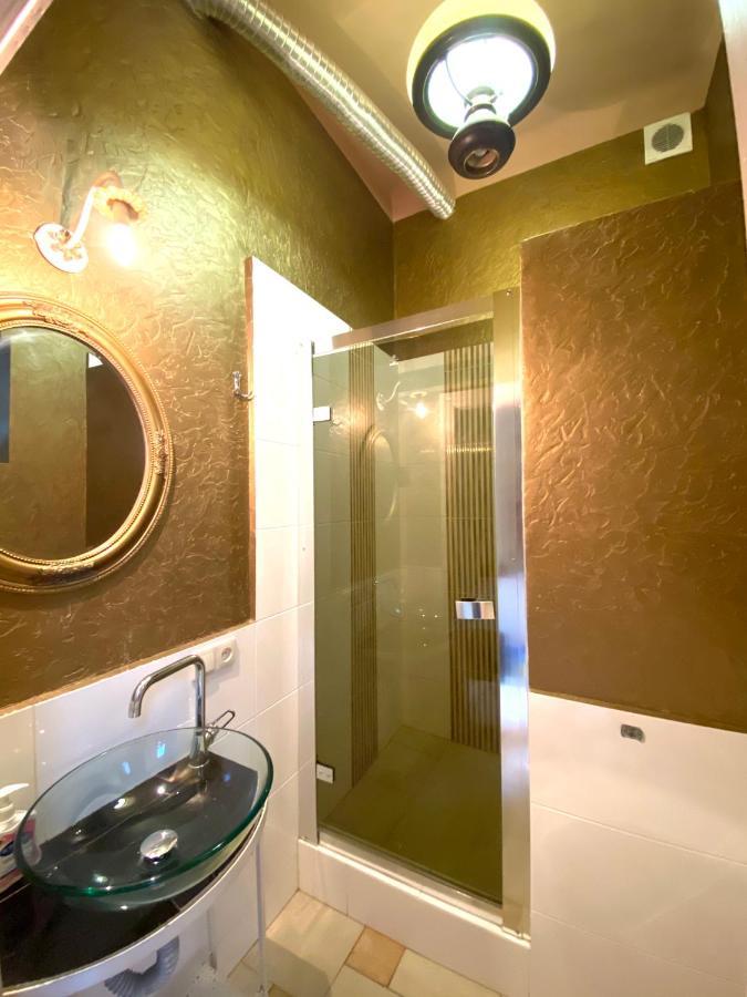 Квартира Подобово На Вулиці Валова 21А Lviv Ngoại thất bức ảnh