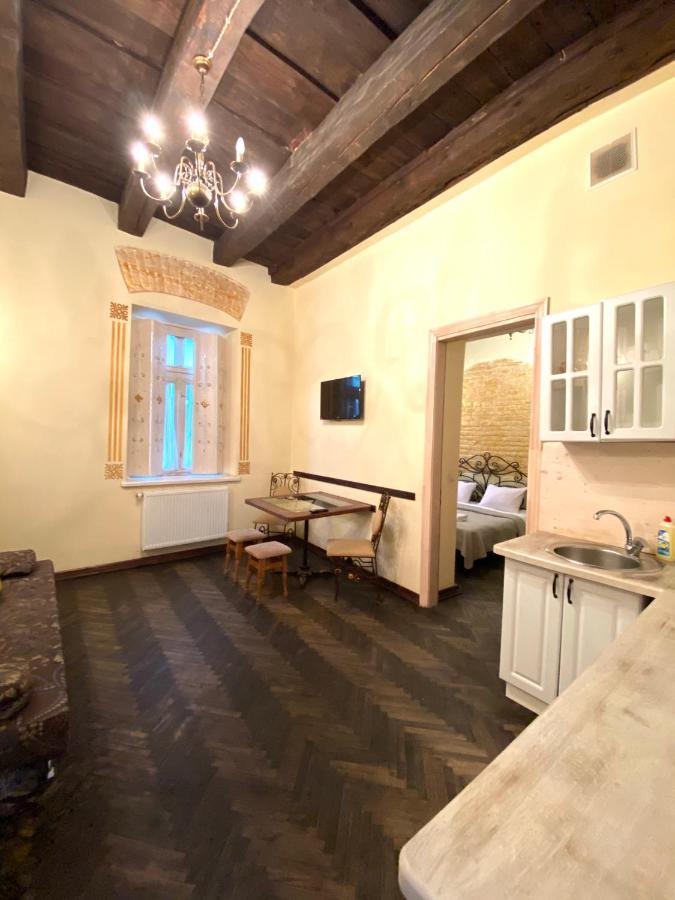 Квартира Подобово На Вулиці Валова 21А Lviv Ngoại thất bức ảnh
