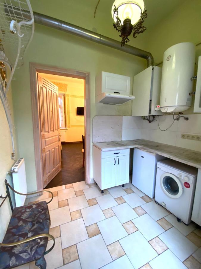 Квартира Подобово На Вулиці Валова 21А Lviv Ngoại thất bức ảnh