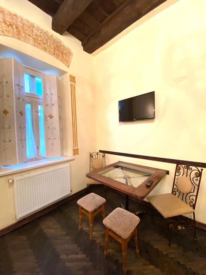 Квартира Подобово На Вулиці Валова 21А Lviv Ngoại thất bức ảnh