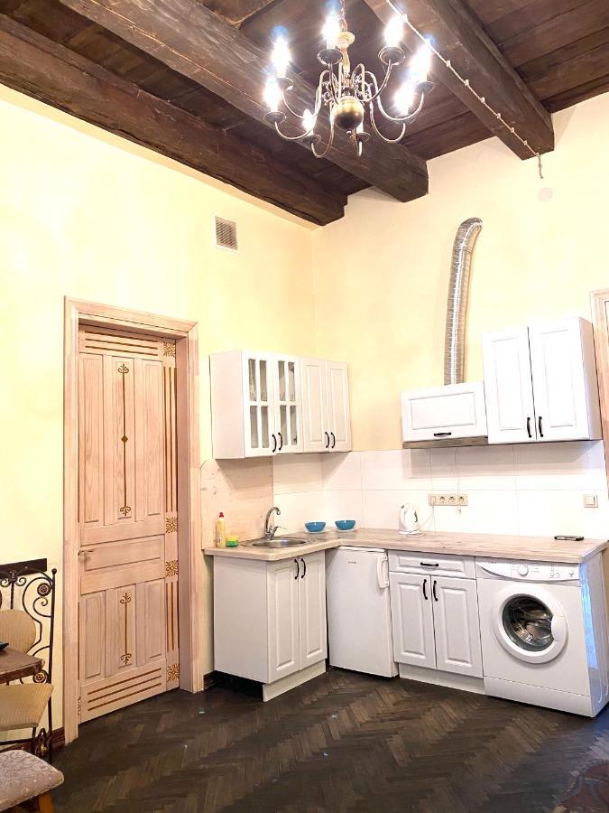 Квартира Подобово На Вулиці Валова 21А Lviv Ngoại thất bức ảnh