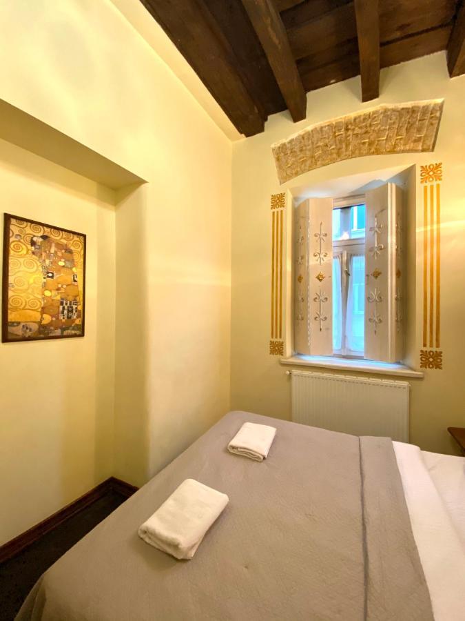 Квартира Подобово На Вулиці Валова 21А Lviv Ngoại thất bức ảnh